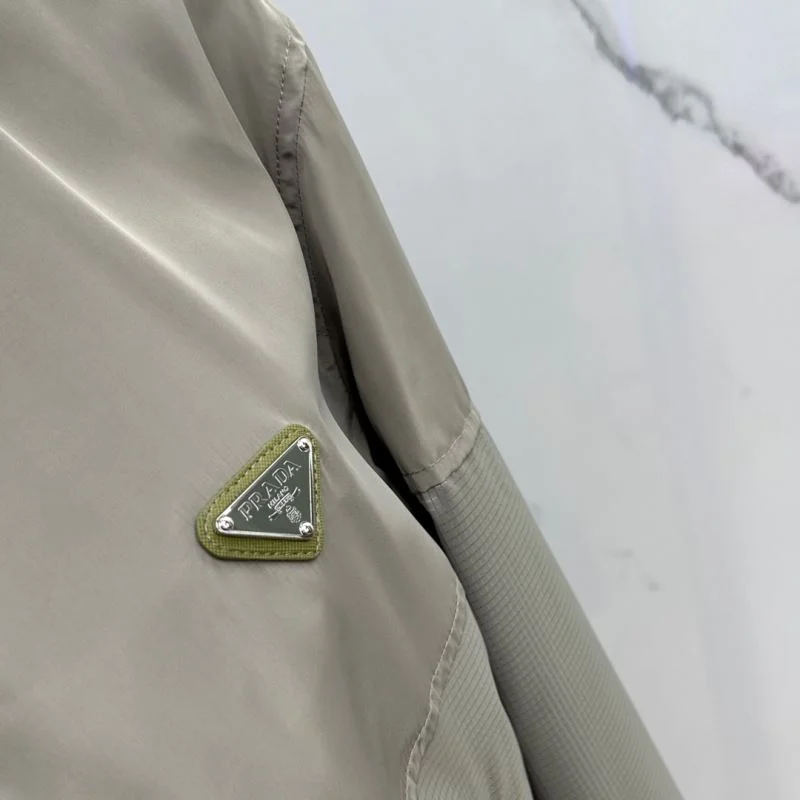 Minimalist Prada Outwear 167392