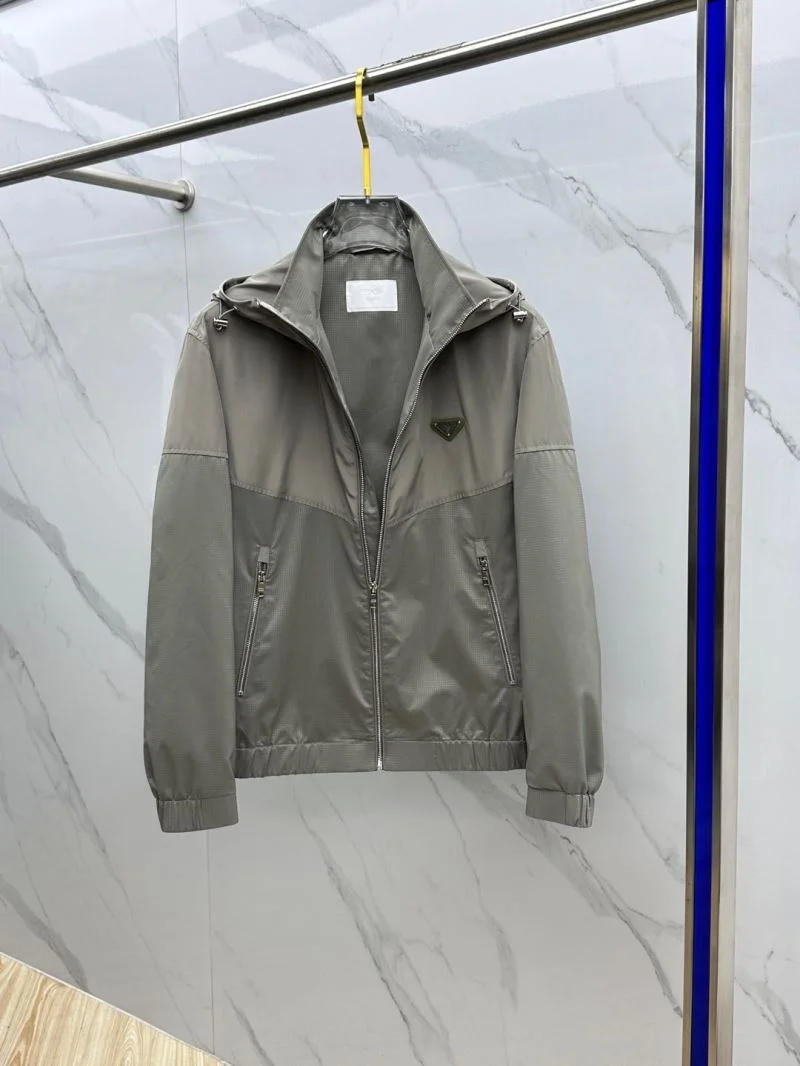 Minimalist Prada Outwear 167392