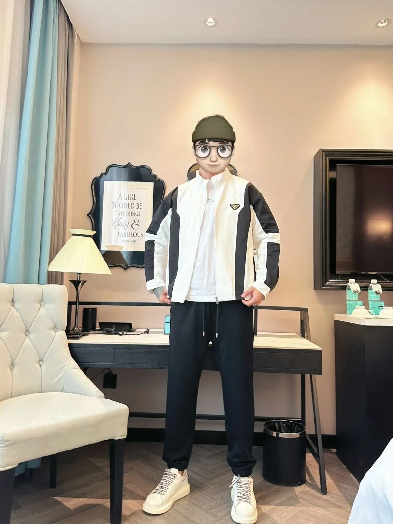 Prada Outwear Unique 167388