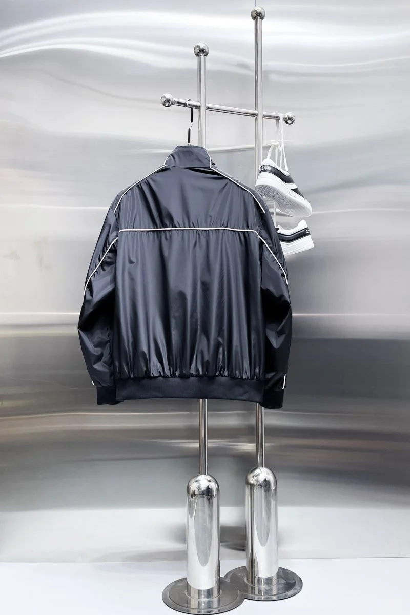 Snug Prada Outwear 167374