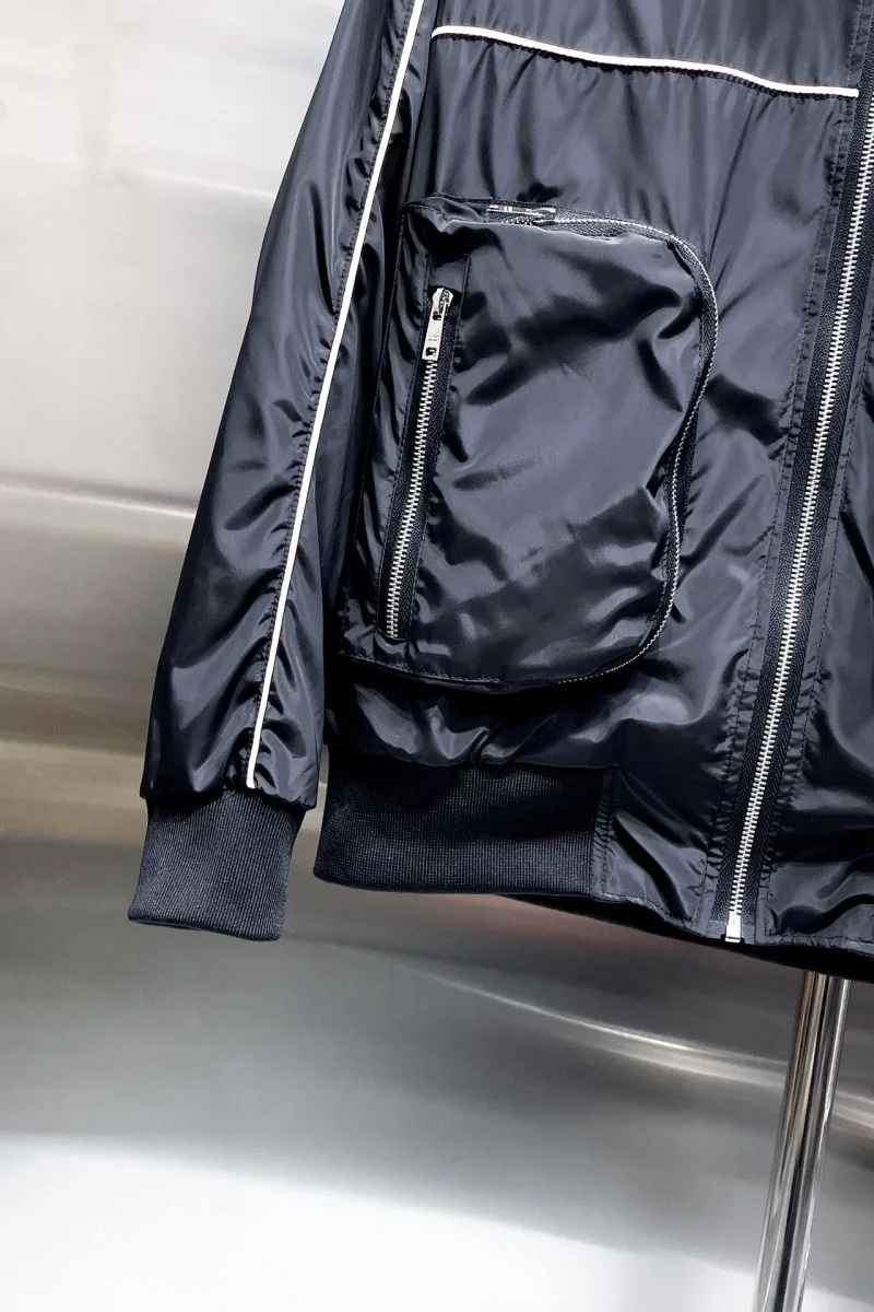 Snug Prada Outwear 167374
