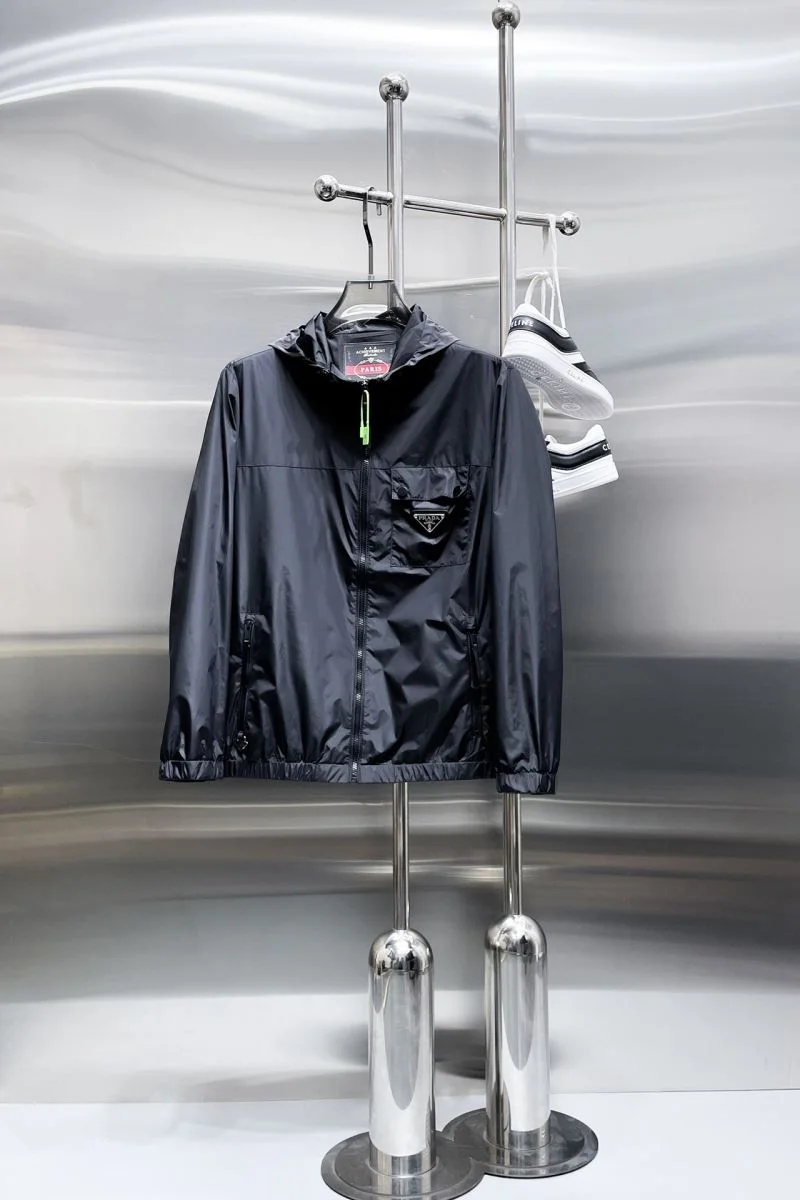 Casual Prada Outwear 167373
