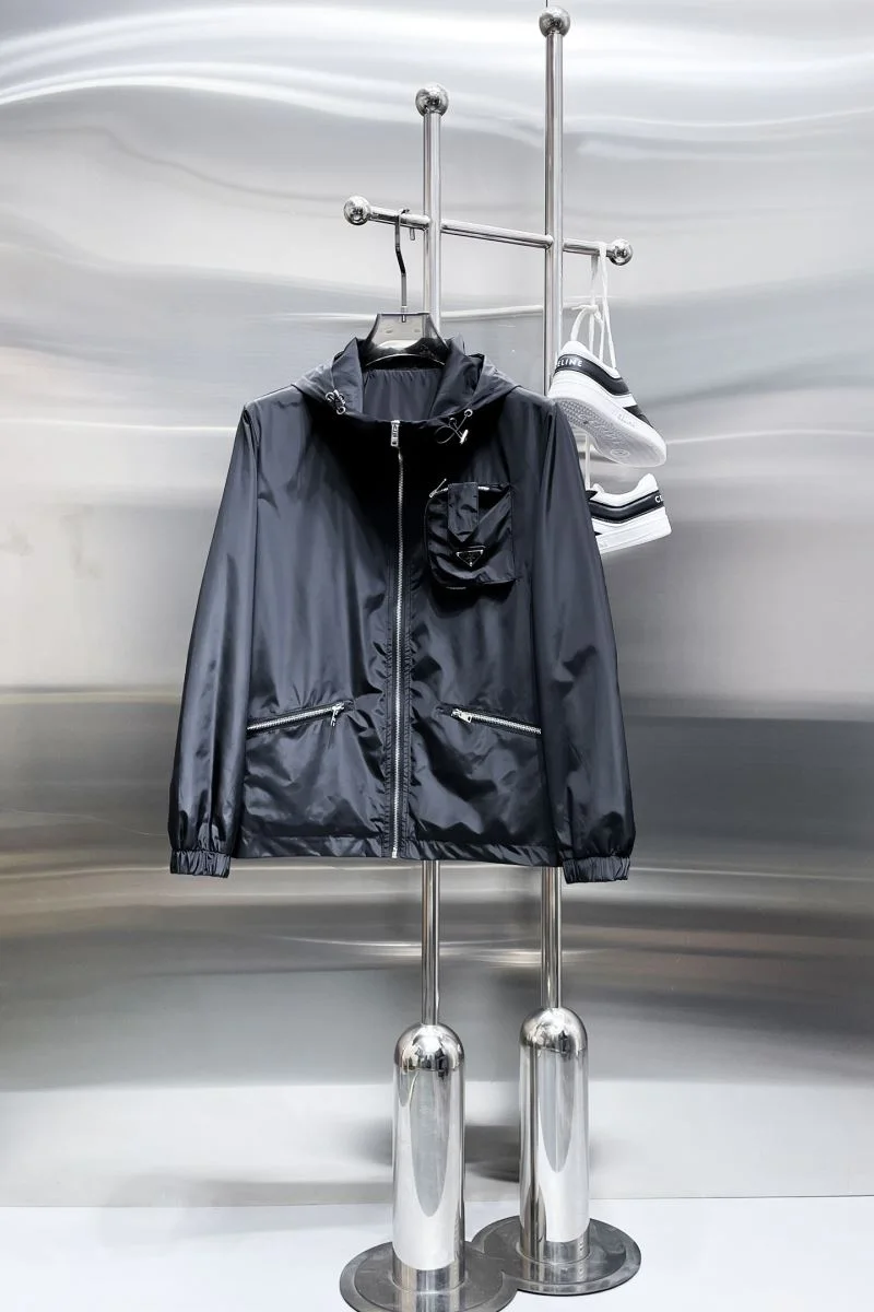 Lightweight Prada Outwear 167372