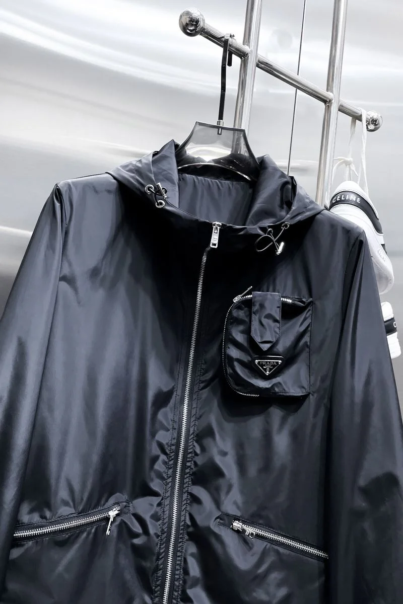 Lightweight Prada Outwear 167372