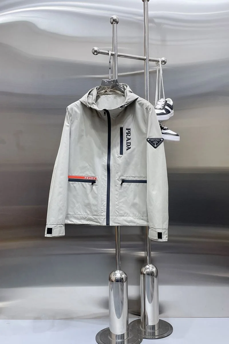 Prada Outwear Fashionable 167432