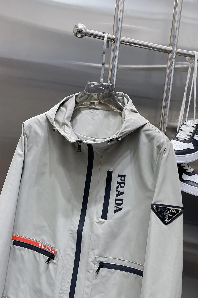 Prada Outwear Fashionable 167432