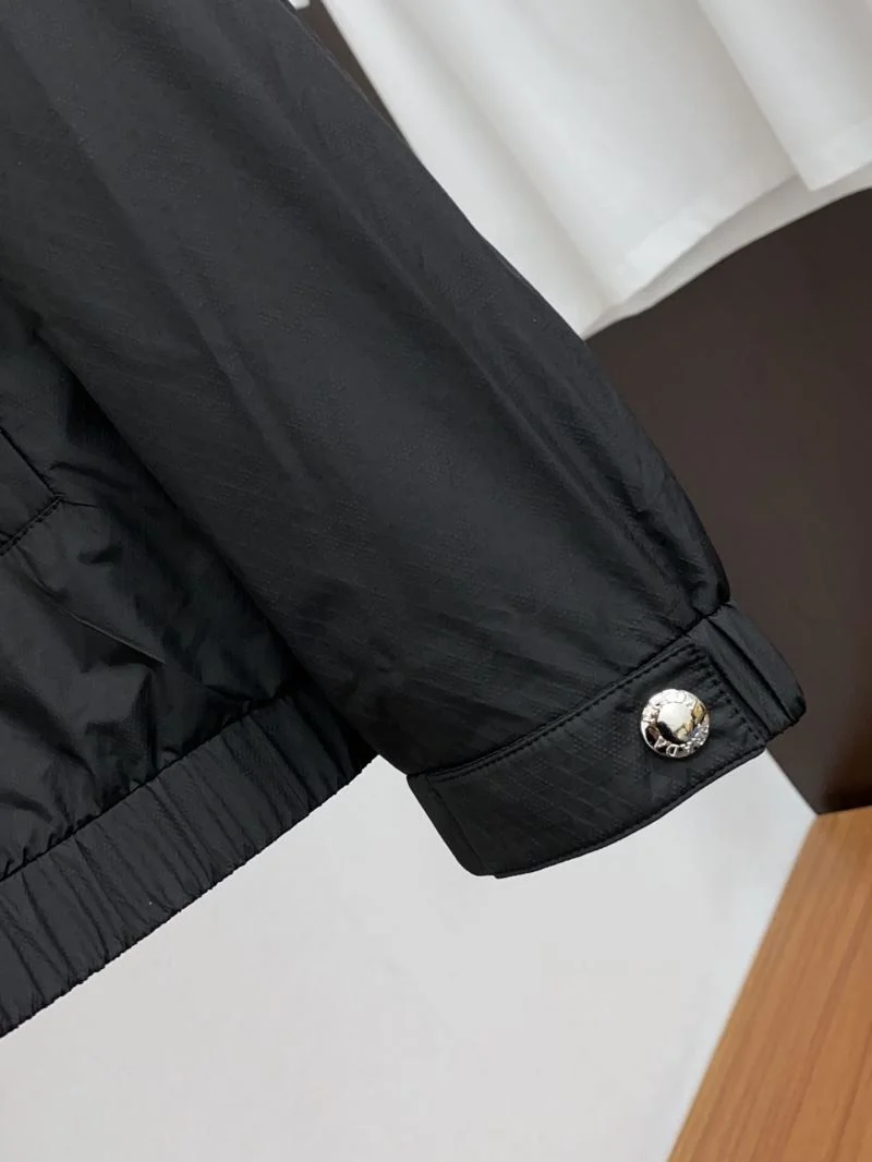Timeless Prada Outwear 167347