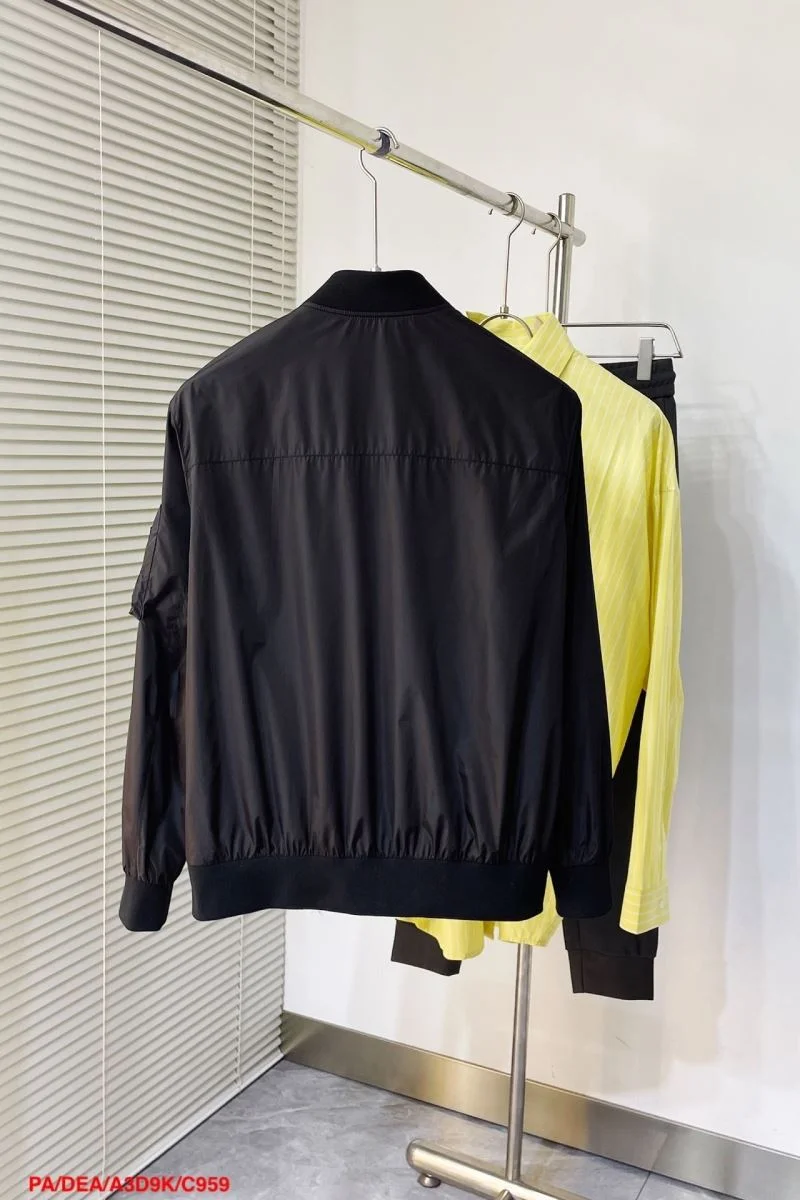 Breathable Prada Outwear 167336