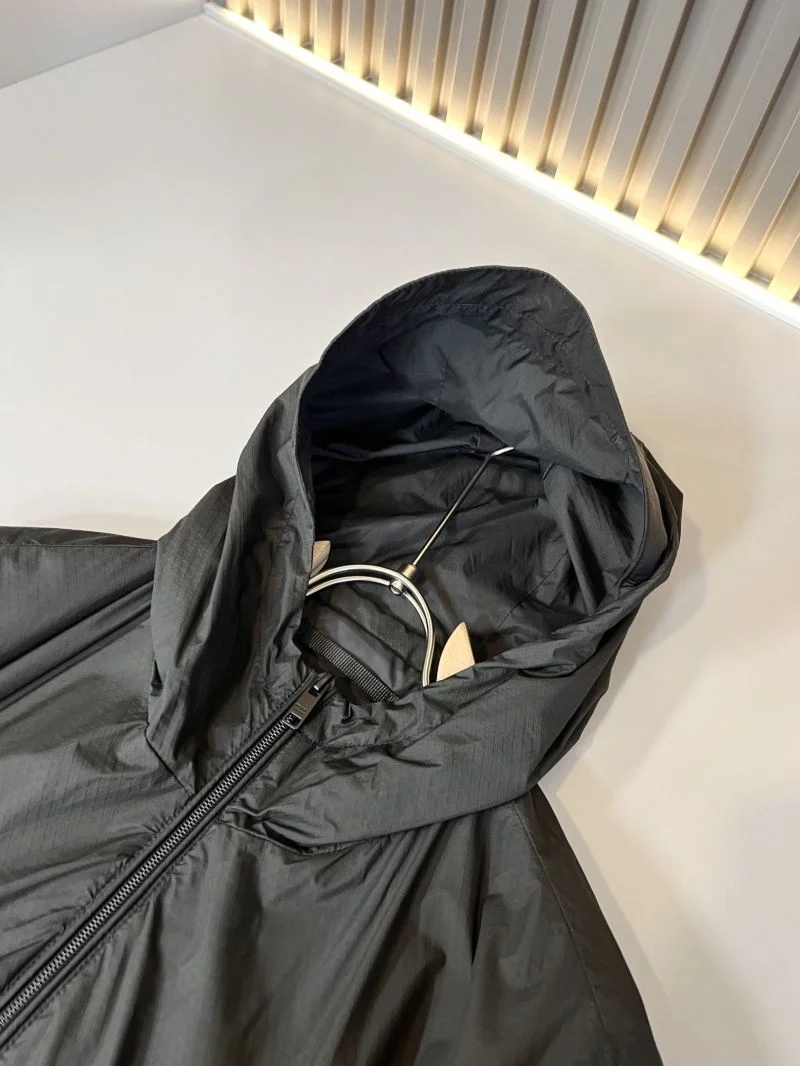 Prada Outwear GoAnywhere 167345
