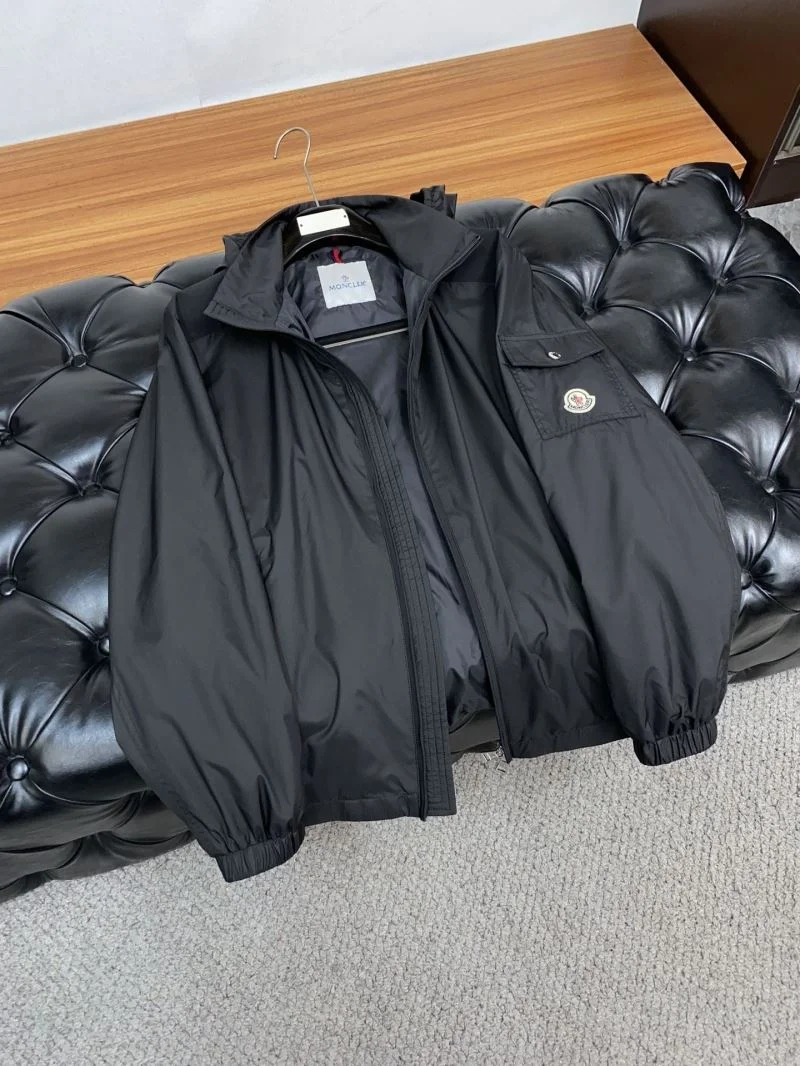 Stretchable Prada Outwear 167324