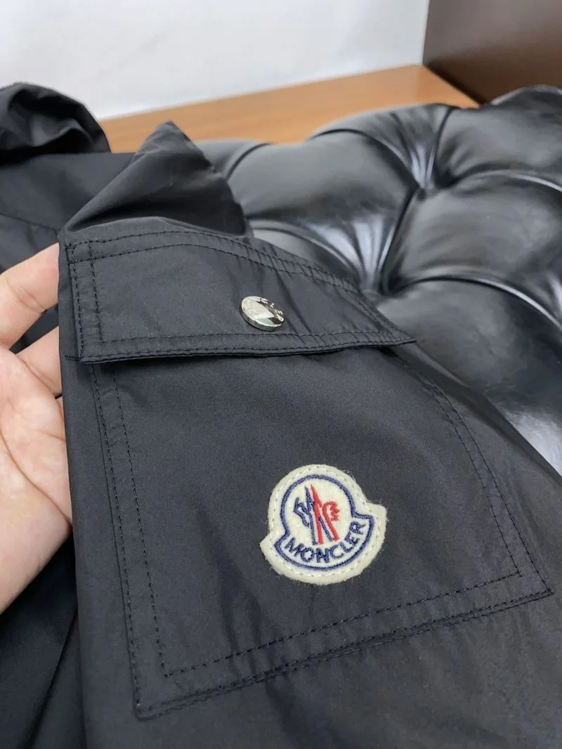 Stretchable Prada Outwear 167324