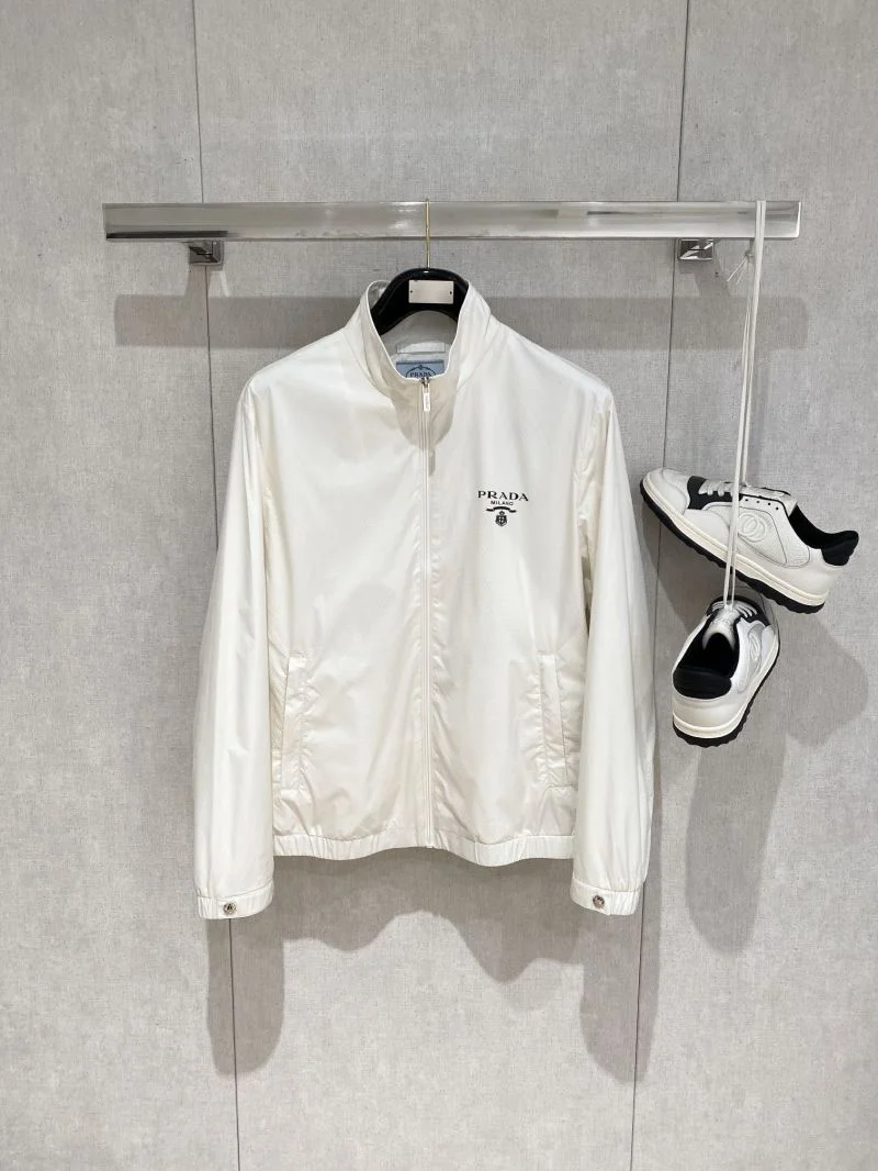 Prada Outwear Fashionable 167329