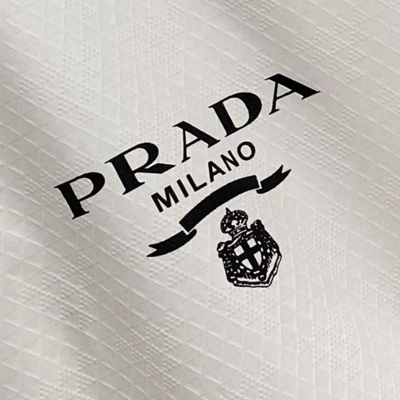 Prada Outwear Fashionable 167329