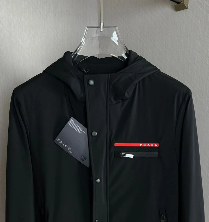 Breathable Prada Outwear 167319