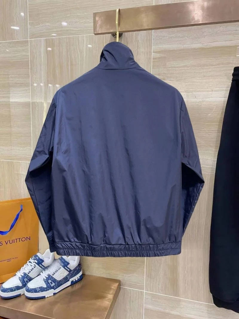 Durable Prada Outwear 167315