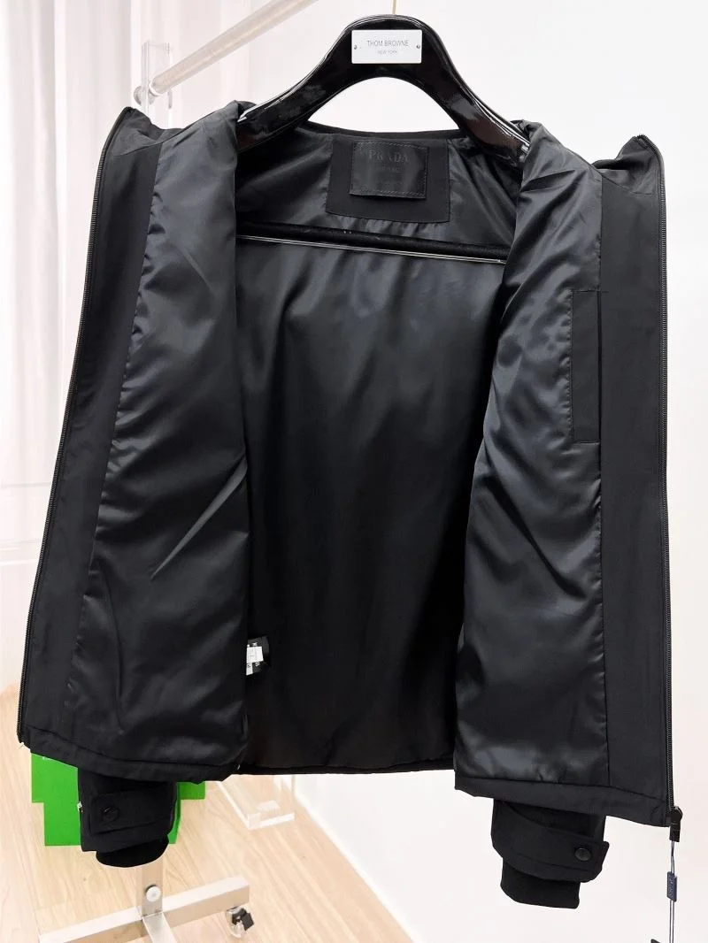 Durable Prada Outwear 167291