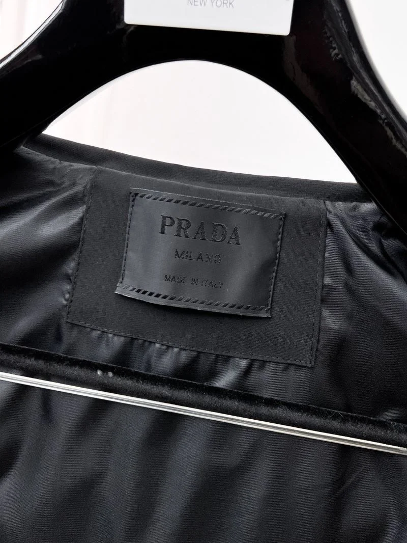 Durable Prada Outwear 167291