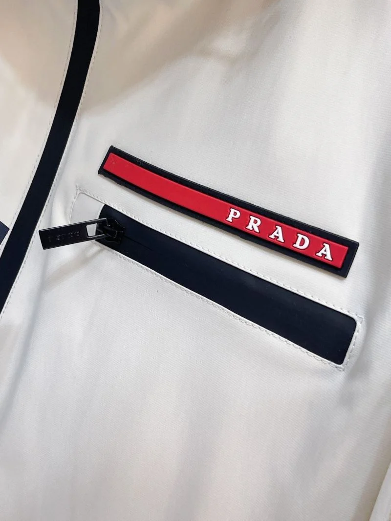 Snug Prada Outwear 167293