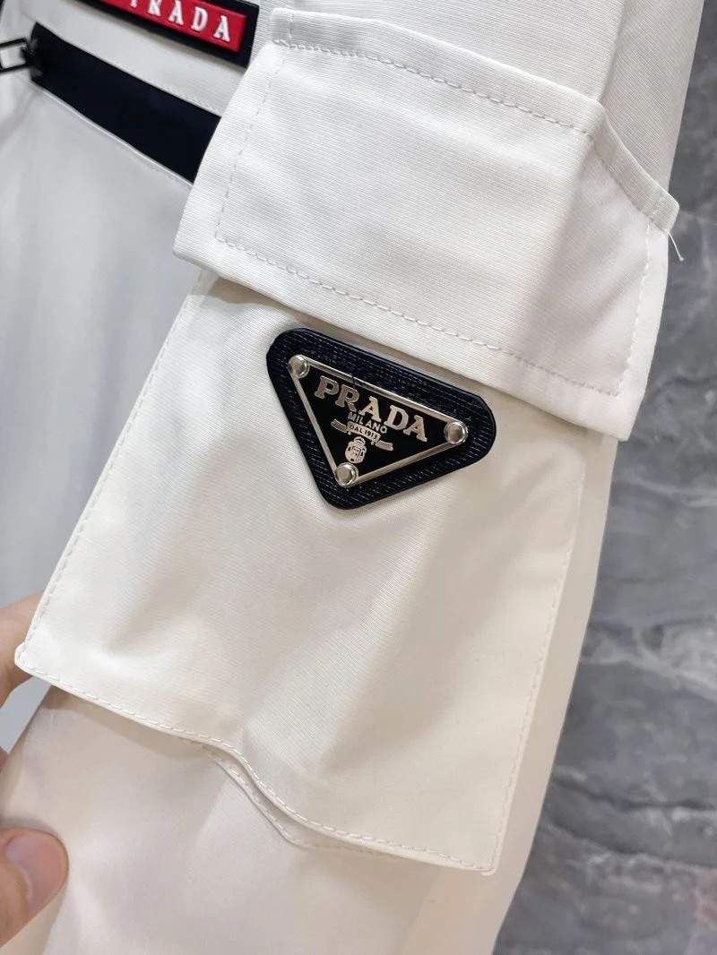 Snug Prada Outwear 167293