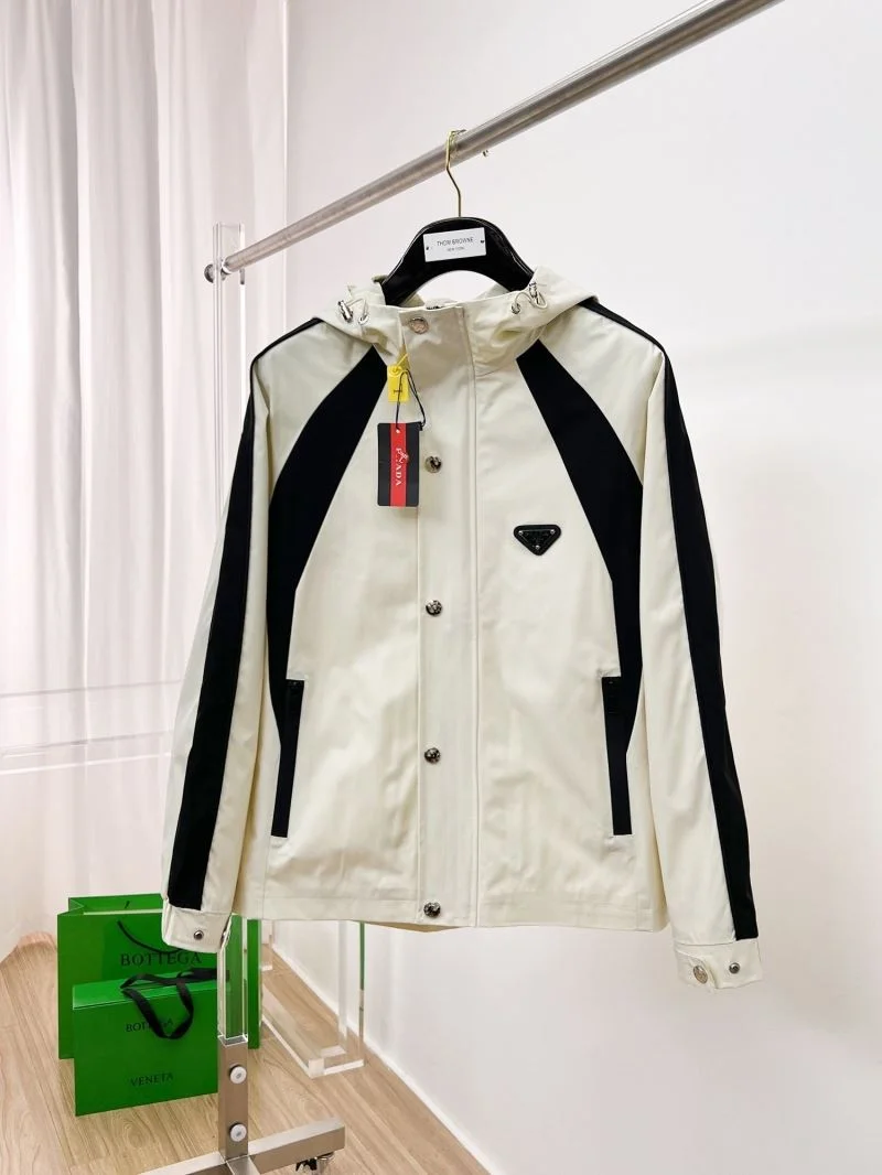 Stylish Prada Outwear 167261