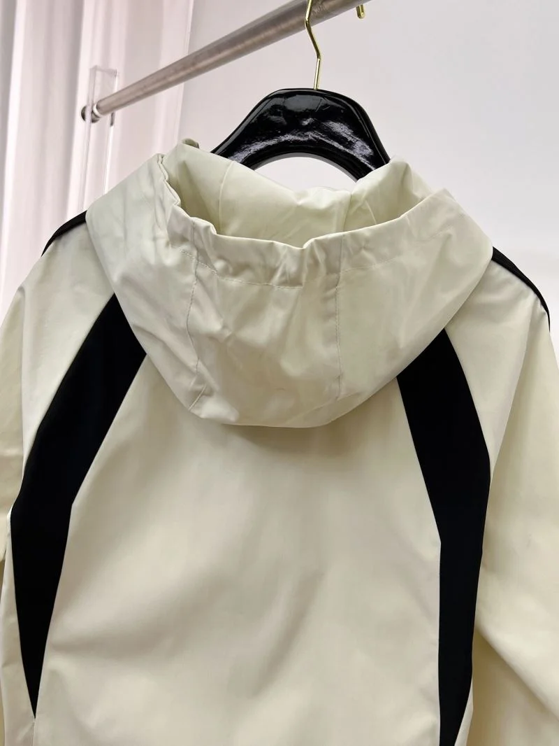 Stylish Prada Outwear 167261