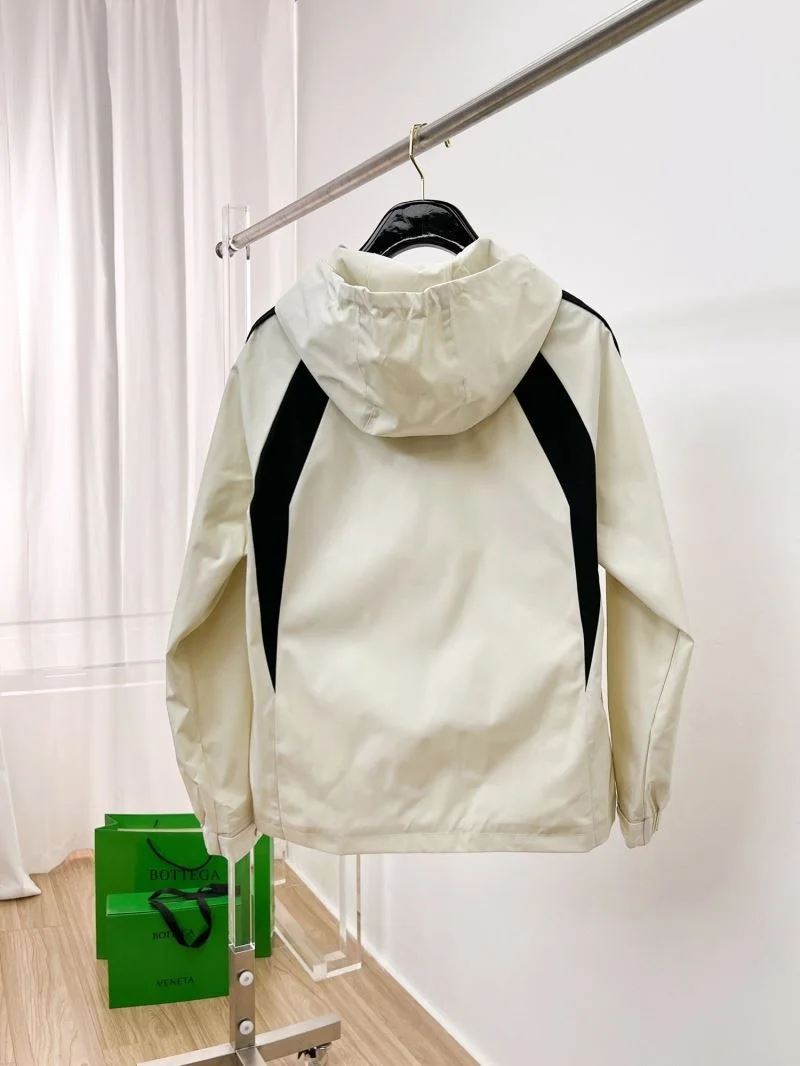 Stylish Prada Outwear 167261