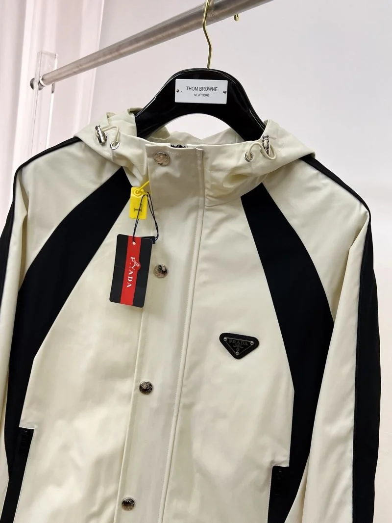 Stylish Prada Outwear 167261