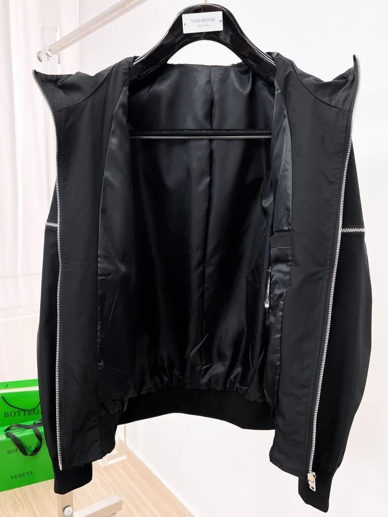 Vibrant Prada Outwear 167253