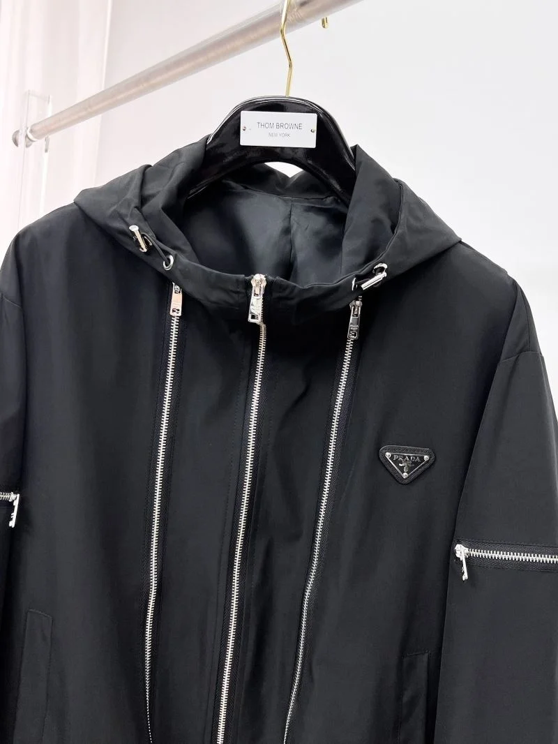 Vibrant Prada Outwear 167253