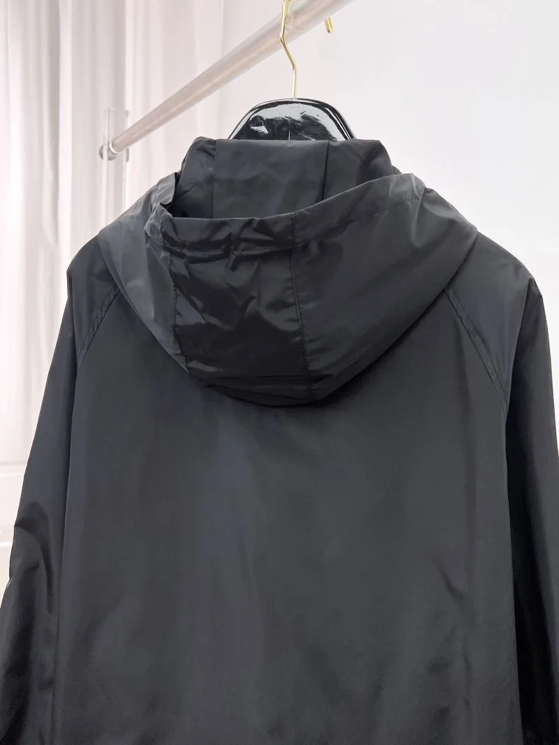 Snug Prada Outwear 167263