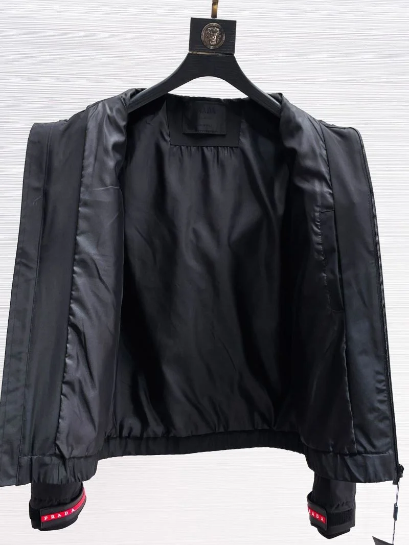 Casual Prada Outwear 167251