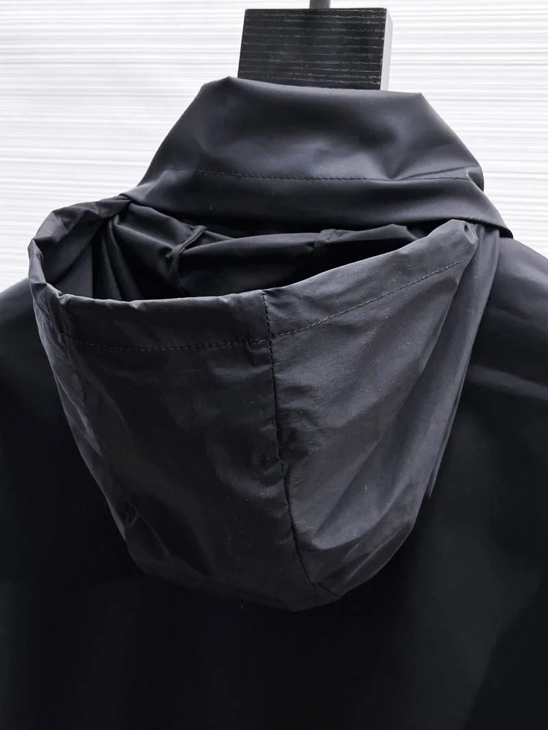 Prada Outwear TimelessDesign 167236