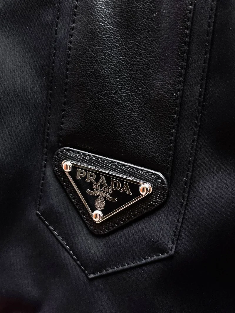 Prada Outwear TimelessDesign 167236