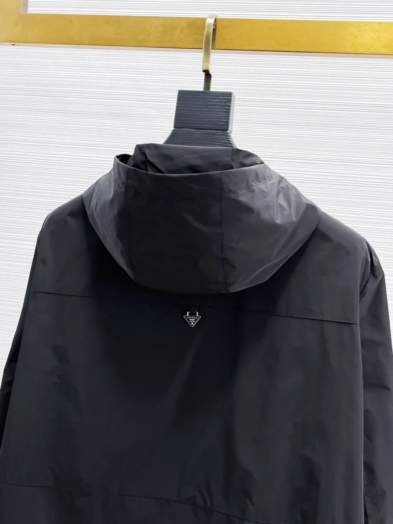 WaterResistant Prada Outwear 167278