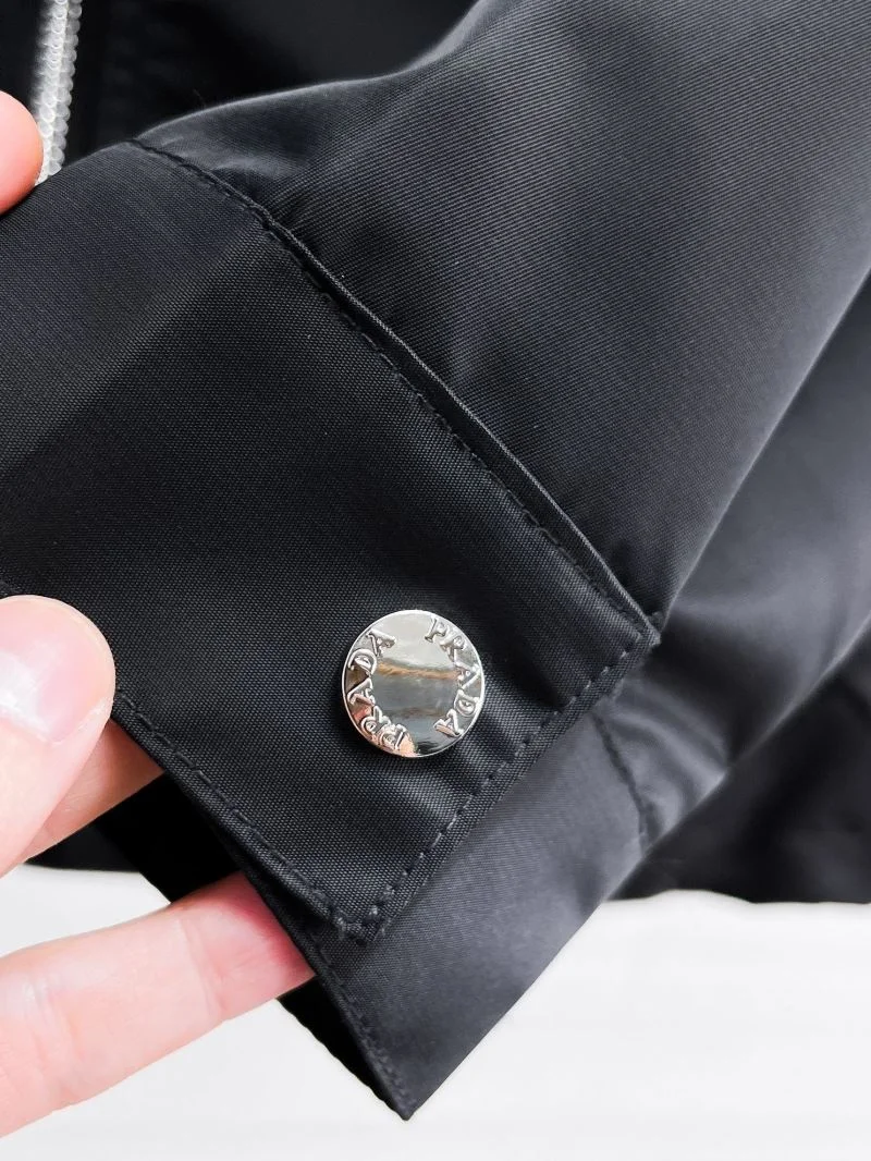 Timeless Prada Outwear 167235