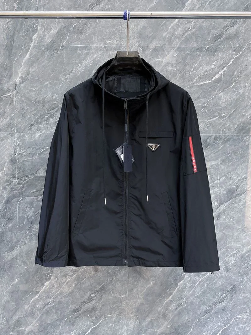 Comfortable Prada Outwear 167207