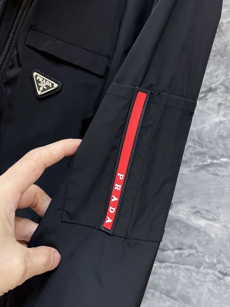 Comfortable Prada Outwear 167207
