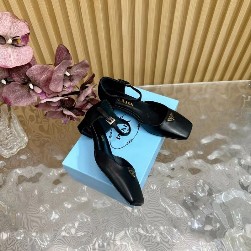 Efficient Prada Sandals 35057