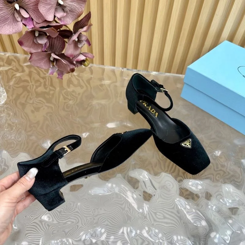Prada Sandals Durable 35060