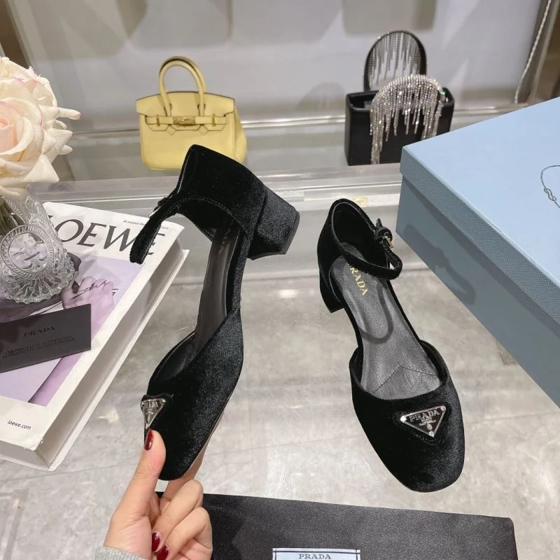 Practical Prada Sandals 35021