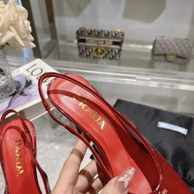 Snug Prada Sandals 35018