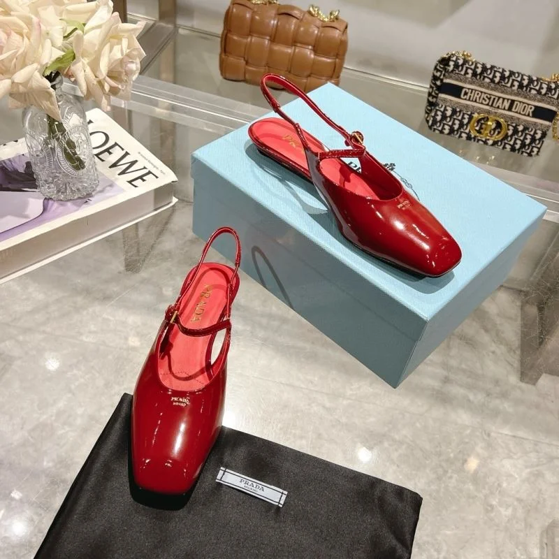 EyeCatching Prada Sandals 35038