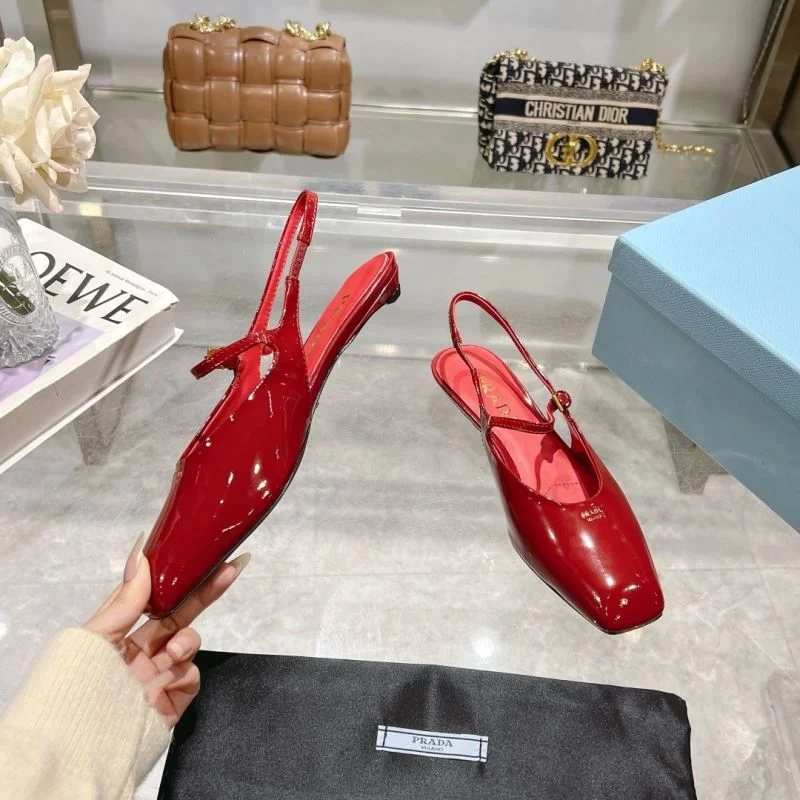 EyeCatching Prada Sandals 35038