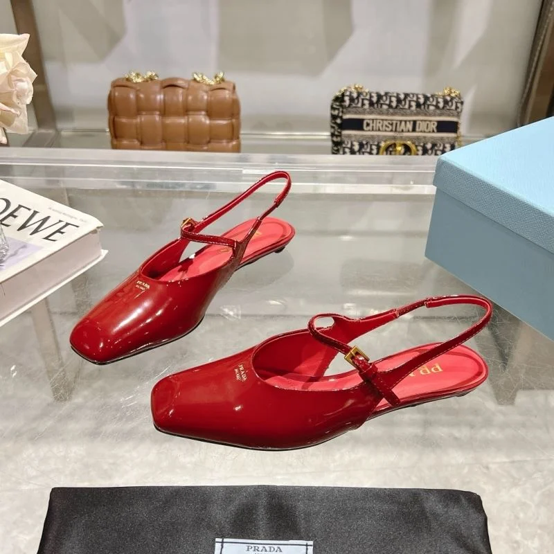 EyeCatching Prada Sandals 35038