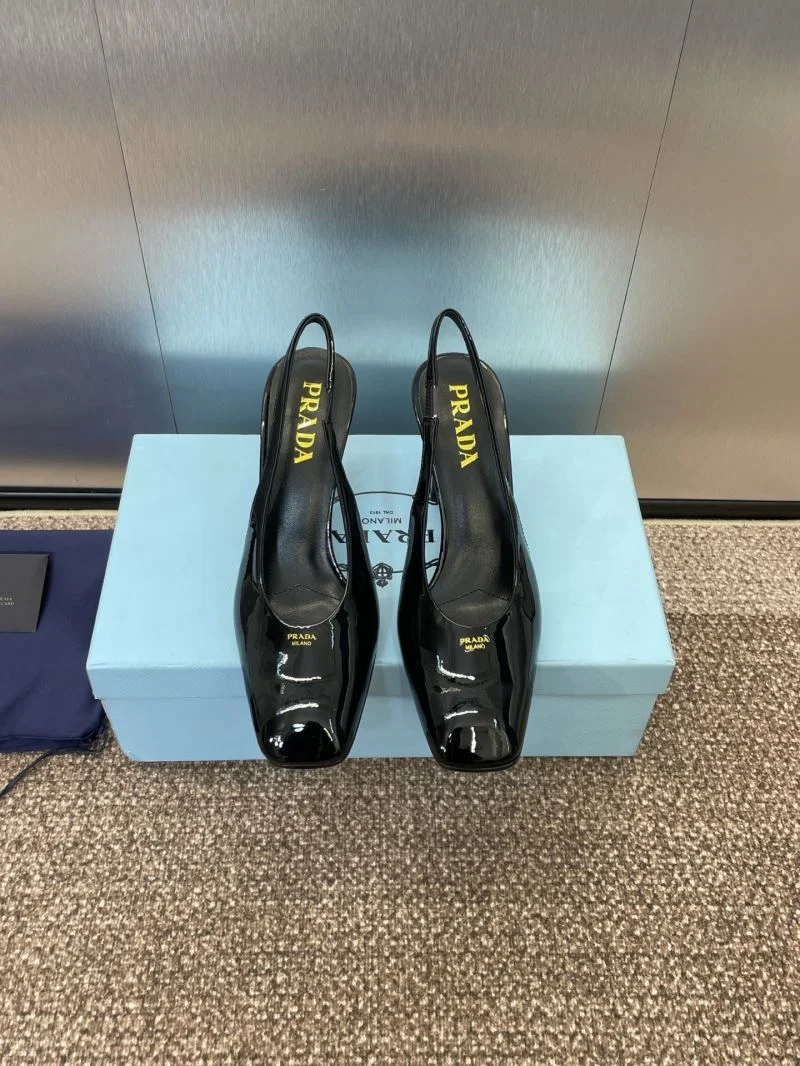 Prada Sandals Elegant 35026
