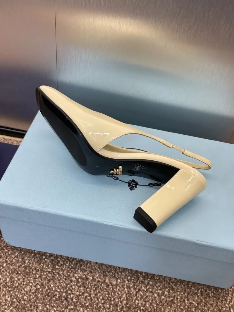 Prada Sandals Elegant 35017