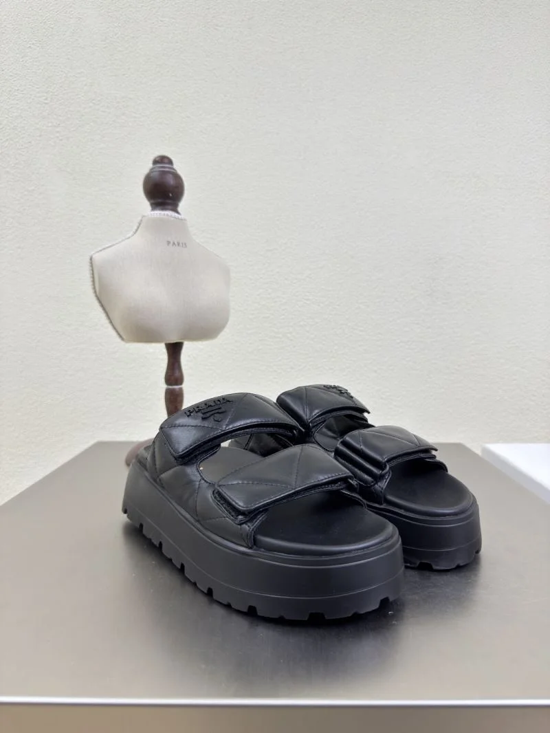 Sleek Prada Sandals 35015