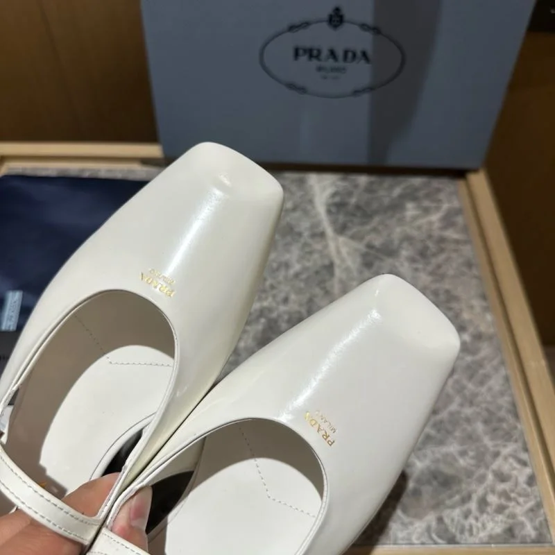 ModernLook Prada Sandals 34732