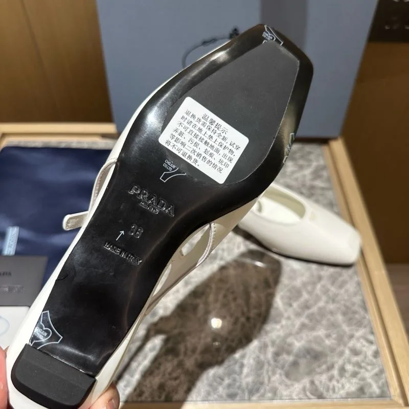 ModernLook Prada Sandals 34732
