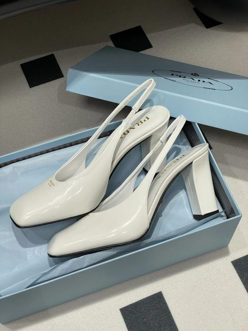 Prada Sandals Attractive 34726